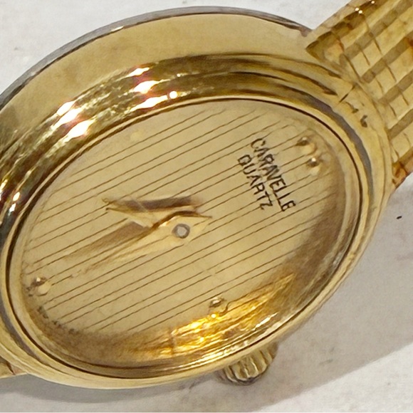 Vintage Caravelle Bulova Watch Ladies 1986 Petite Integrated Bracelet - Picture 2 of 5